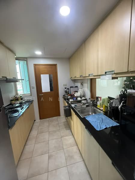 Sunglade, 1 Serangoon Avenue 2, 3 Bedrooms, 1,152 sqft, Condominium For Sale, by Stanley Dai, 500227336 - Kitchen - PropertyGuru.com.sg