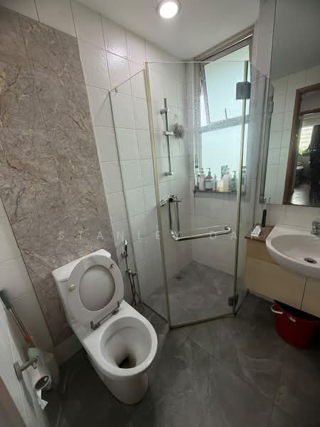 Sunglade, 1 Serangoon Avenue 2, 3 Bedrooms, 1,152 sqft, Condominium For Sale, by Stanley Dai, 500227336 - Bathroom - PropertyGuru.com.sg