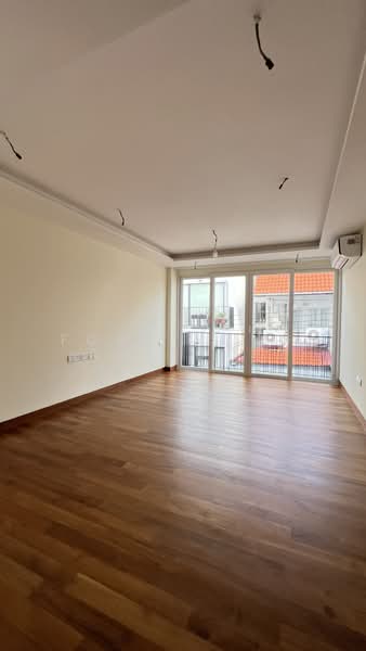 Rare Brand New Freehold D15 Inter-Terrace | 5 Bedrooms | Prime East Coast | Move-In Ready, Fidelio Street / Dafne Street / Norma Terrace, 5 Bedrooms, 4,200 sqft, Terraced House For Sale, by Fong Yong Ten, 500227341 - Master Bedroom - PropertyGuru.com.sg