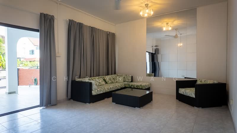 Serangoon Garden Estate, Jalan Pacheli, 5 Bedrooms, 1,800 sqft, Terraced House For Sale, by Cherlyn Wang, 500227347 - Living Room - PropertyGuru.com.sg