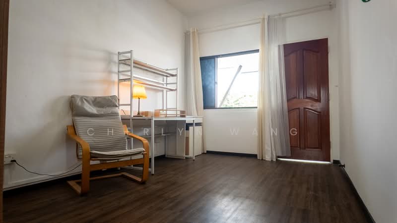 Serangoon Garden Estate, Jalan Pacheli, 5 Bedrooms, 1,800 sqft, Terraced House For Sale, by Cherlyn Wang, 500227347 - Bedroom - PropertyGuru.com.sg