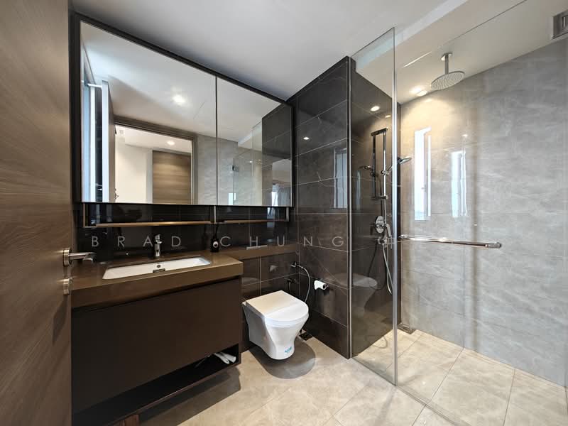The Florence Residences, 95 Hougang Avenue 2, 3 Bedrooms, 1,001 sqft, Condominium For Sale, by Brad Chung 钟定丰, 500227350 - Master Bathroom - PropertyGuru.com.sg
