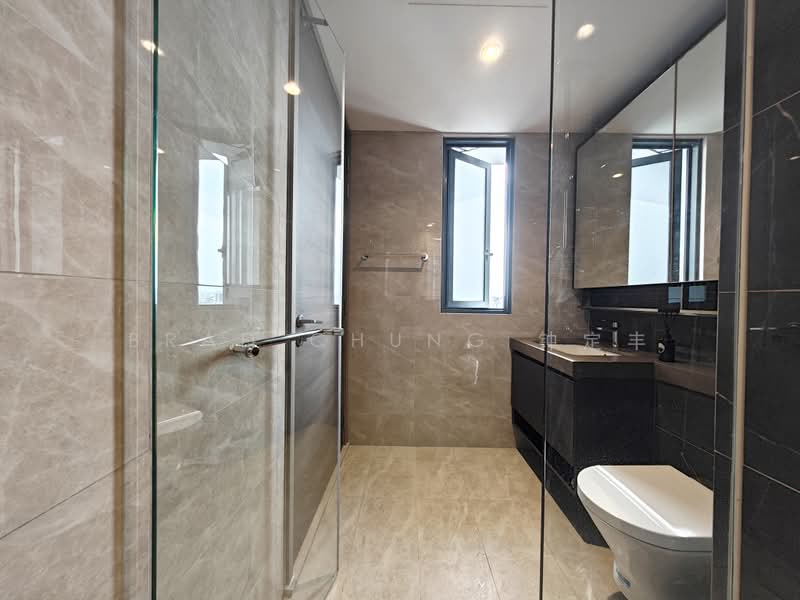The Florence Residences, 95 Hougang Avenue 2, 3 Bedrooms, 1,001 sqft, Condominium For Sale, by Brad Chung 钟定丰, 500227350 - Master Bathroom - PropertyGuru.com.sg