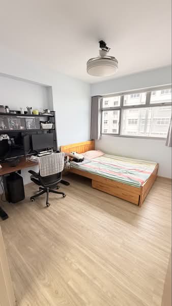460B Bukit Batok West Avenue 9, 460B Bukit Batok West Avenue 9, 3 Bedrooms, 1,001 sqft, HDB Flat For Sale, by Kenny Seah 谢炳清, 500227355 - Bedroom - PropertyGuru.com.sg