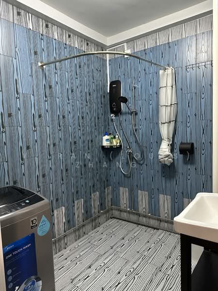 472 Jurong West Street 41, 472 Jurong West Street 41, Boon Lay / Jurong / Tuas, Room Rental, 270 sqft, HDB Flat For Rent, by Yi Ran (Louis) Zhang, 500227359 - Bathroom - PropertyGuru.com.sg