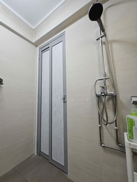 539 Ang Mo Kio Avenue 10, 539 Ang Mo Kio Avenue 10, Room Rental, 150 sqft, HDB Flat For Rent, by Jerome Tee, 500227367 - Bathroom - PropertyGuru.com.sg