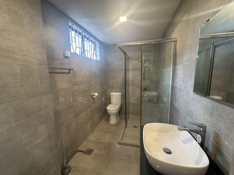 Kovan vicinity, Rosyth Road, Phillips Ave, Glasgow Road, Kovan, 5 Bedrooms, 4,000 sqft, Detached House For Sale, by Nicole Chia, 500227371 - Bathroom - PropertyGuru.com.sg