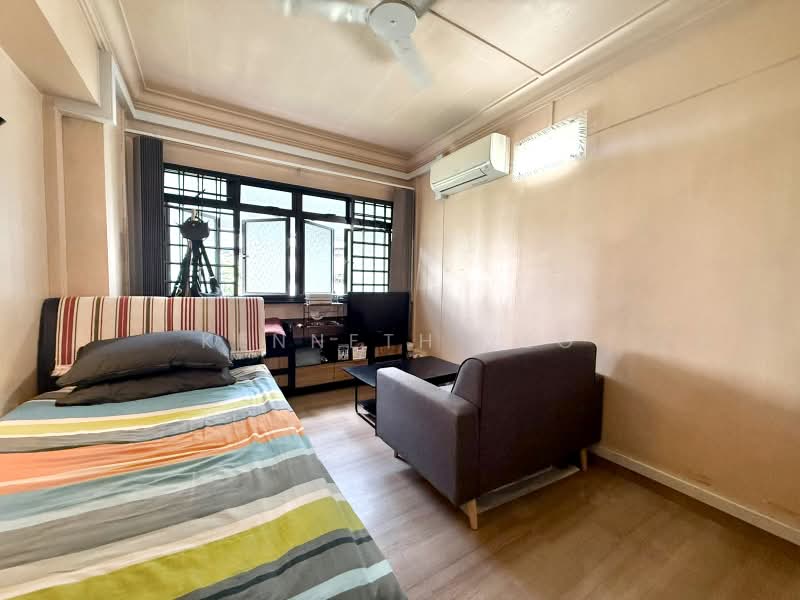 404 Admiralty Link, 404 Admiralty Link, 3 Bedrooms, 1,184 sqft, HDB Flat For Sale, by Kenneth Yeo, 500227375 - Living Room - PropertyGuru.com.sg