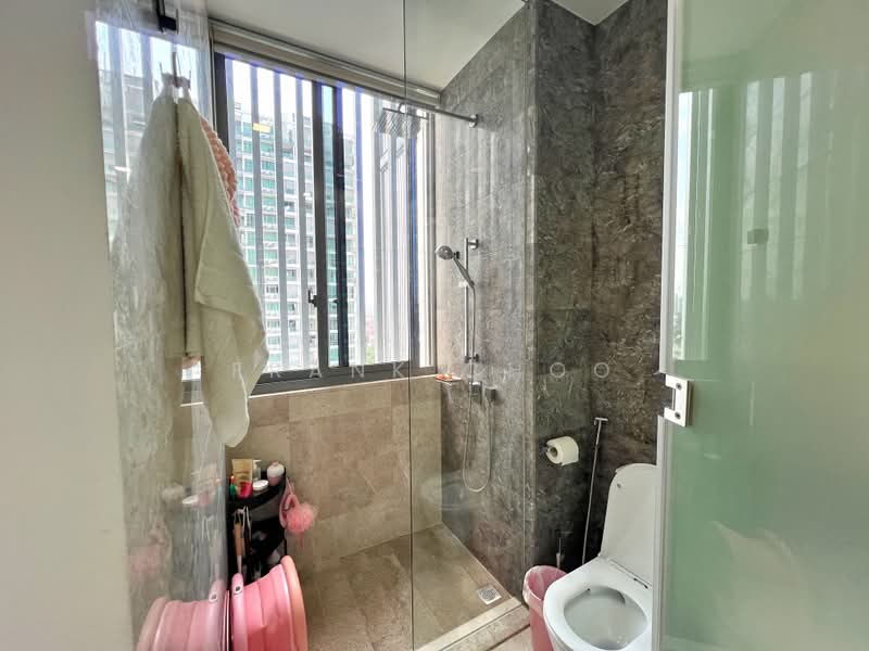The Hillier, 2 Hillview Rise, 1 Bedroom, 517 sqft, Condominium For Sale, by Frank Choo, 500227379 - Bathroom - PropertyGuru.com.sg