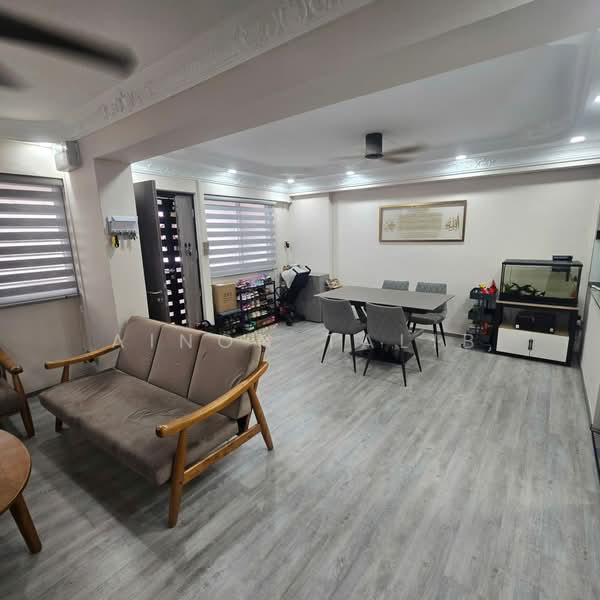 649 Woodlands Ring Road, 649 Woodlands Ring Road, 3 Bedrooms, 1,076 sqft, HDB Flat For Sale, by Ainon Talib, 500227384 - Living Room - PropertyGuru.com.sg