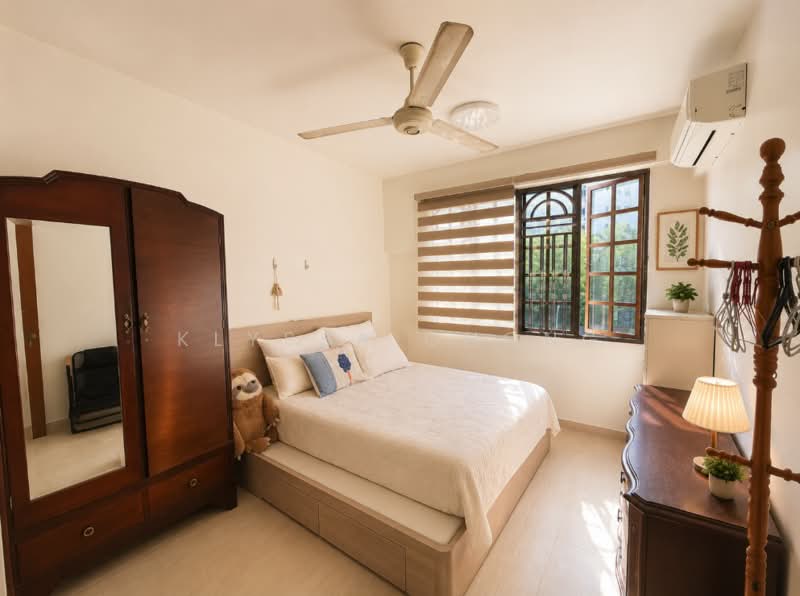 Cheap Freehold Semi-Detached in Kovan Estate, , 6 Bedrooms, 6,800 sqft, Semi-Detached House For Sale, by Klyssa Chong, 500227385 - Bedroom - PropertyGuru.com.sg