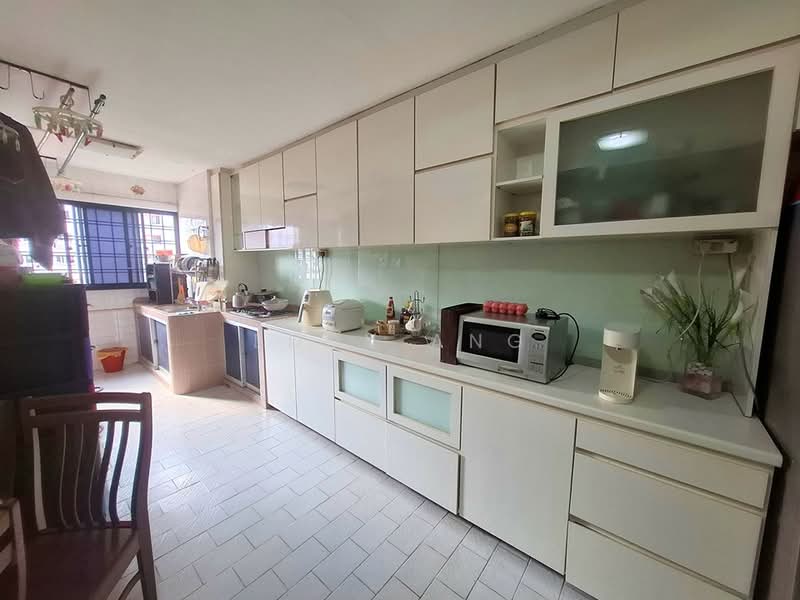 481 Jurong West Street 41, 481 Jurong West Street 41, 3 Bedrooms, 1,076 sqft, HDB Flat For Sale, by Eddy Ang, 500227387 - Kitchen - PropertyGuru.com.sg