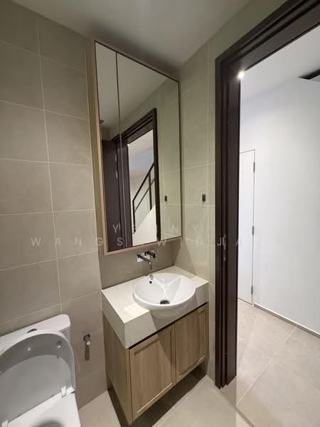 Atlassia, 30 Joo Chiat Place, East Coast / Marine Parade, 2 Bedrooms, 1,292 sqft, Condominium For Sale, by Yenny Wangsawidjaja, 500227392 - Bathroom - PropertyGuru.com.sg