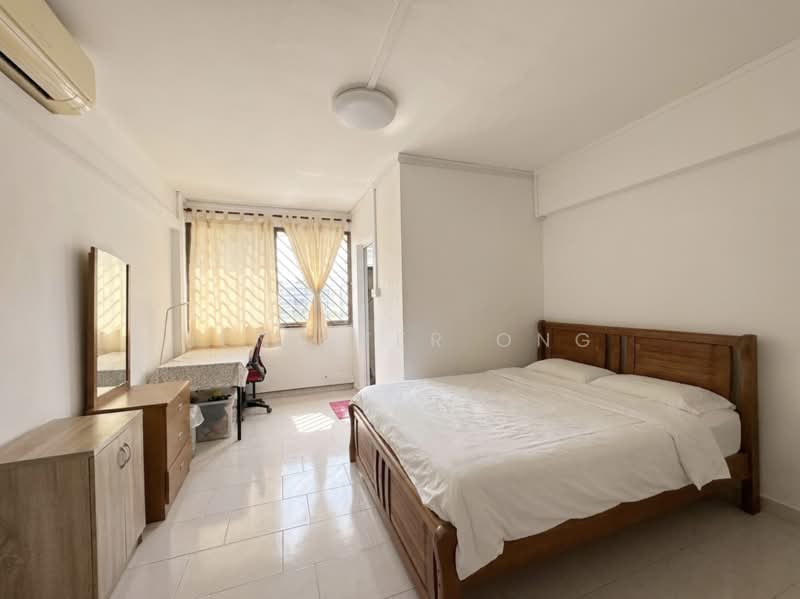 14 Toh Yi Drive, 14 Toh Yi Drive, 4 Bedrooms, 1,313 sqft, HDB Flat For Sale, by Jennifer Ong, 500227393 - Master Bedroom - PropertyGuru.com.sg