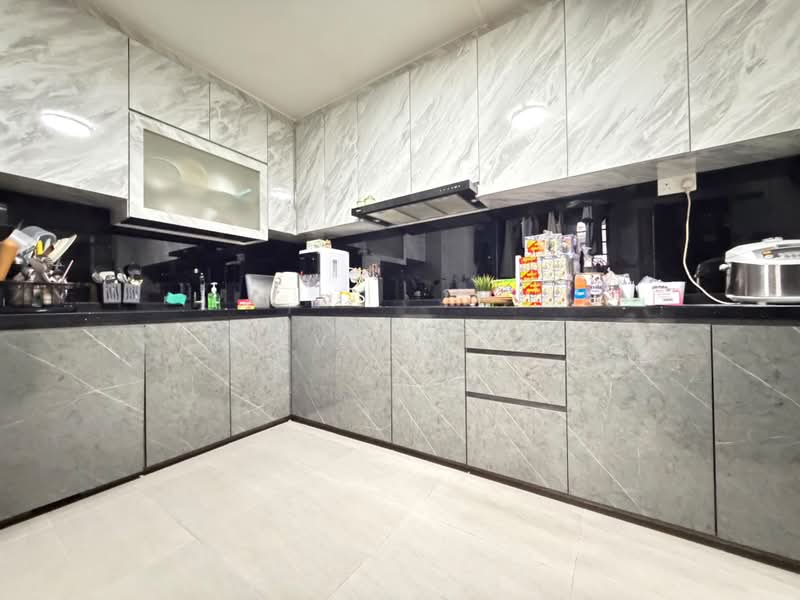 153 Serangoon North Avenue 1, 153 Serangoon North Avenue 1, 2 Bedrooms, 64 sqft, HDB Flat For Sale, by KelvinS See, 500227397 - Kitchen - PropertyGuru.com.sg