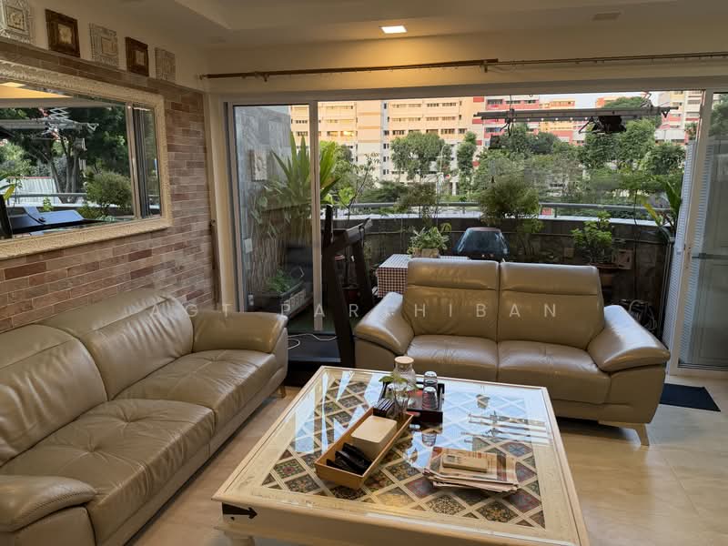 533 Hougang Avenue 6, 533 Hougang Avenue 6, 3 Bedrooms, 1,561 sqft, HDB Flat For Sale, by Agt Parthiban, 500227405 - Living Room - PropertyGuru.com.sg