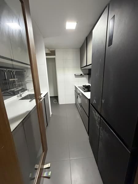 Waterbay, 45 Edgefield Plains, Room Rental, 150 sqft, Executive Condominium For Rent, by Tricia Tay, 500227413 - Kitchen - PropertyGuru.com.sg