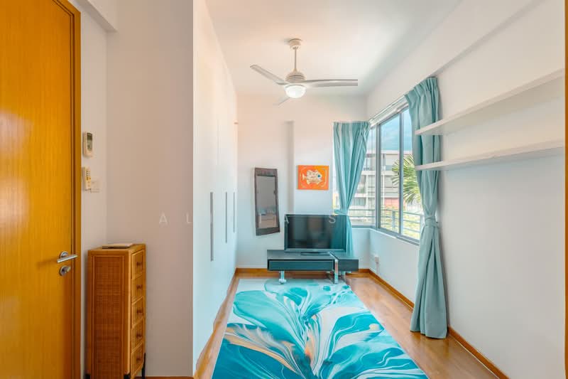 Undervalued Freehold Penthouse in District 15, Pulasan Road, 3 Bedrooms, 2,207 sqft, Apartment For Sale, by Alicia Soh, 500227421 - Living Room - PropertyGuru.com.sg