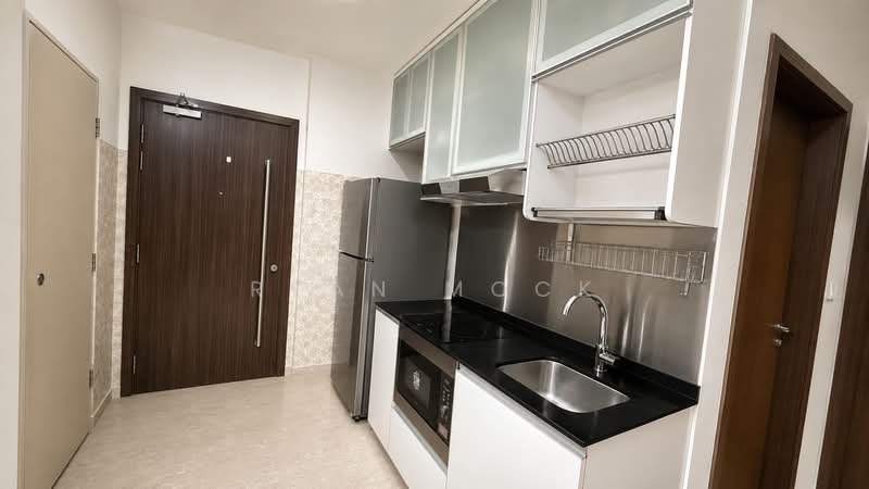 Kovan Grandeur, 118 Tampines Road, 2 Bedrooms, 570 sqft, Condominium For Sale, by Ryan Mock, 500227431 - Kitchen - PropertyGuru.com.sg