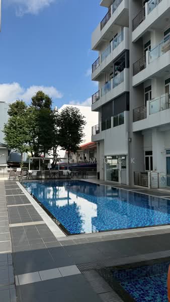 Kovan Grandeur, 118 Tampines Road, 2 Bedrooms, 570 sqft, Condominium For Sale, by Ryan Mock, 500227431 - Pool - PropertyGuru.com.sg