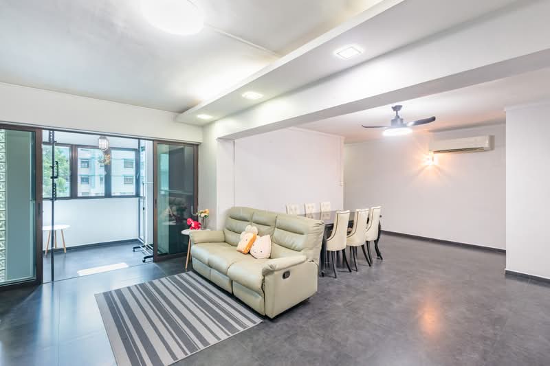 669C Jurong West Street 64, 669C Jurong West Street 64, 4 Bedrooms, 1,399 sqft, HDB Flat For Sale, by Paullyn Tay, 500227433 - Living Room - PropertyGuru.com.sg