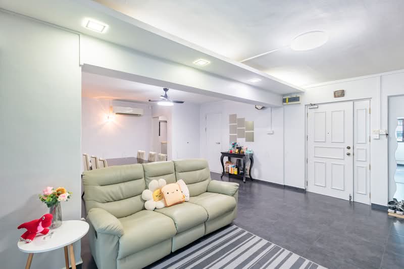 669C Jurong West Street 64, 669C Jurong West Street 64, 4 Bedrooms, 1,399 sqft, HDB Flat For Sale, by Paullyn Tay, 500227433 - Living Room - PropertyGuru.com.sg
