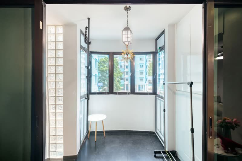 669C Jurong West Street 64, 669C Jurong West Street 64, 4 Bedrooms, 1,399 sqft, HDB Flat For Sale, by Paullyn Tay, 500227433 - Balcony - PropertyGuru.com.sg
