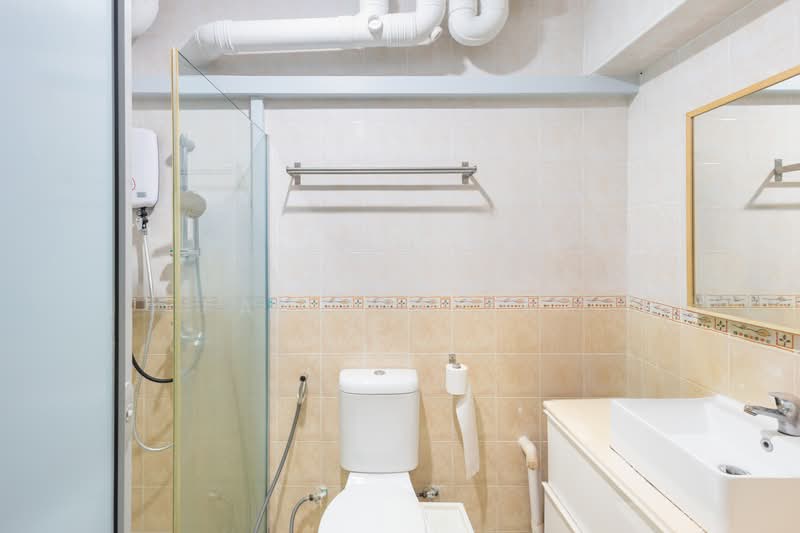 669C Jurong West Street 64, 669C Jurong West Street 64, 4 Bedrooms, 1,399 sqft, HDB Flat For Sale, by Paullyn Tay, 500227433 - Bathroom - PropertyGuru.com.sg