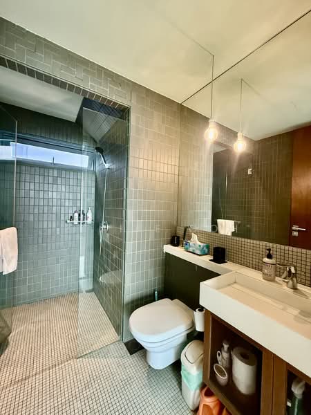 The Trizon, 8 Ridgewood Close, 3 Bedrooms, 2,443 sqft, Condominium For Sale, by Elaine Goh, 500227439 - Bathroom - PropertyGuru.com.sg