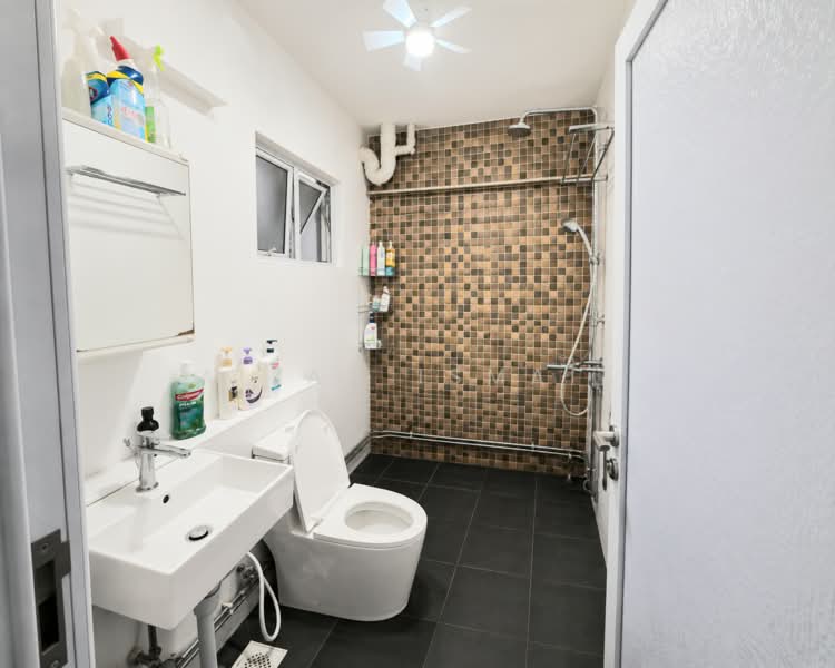 648 Woodlands Ring Road, 648 Woodlands Ring Road, 4 Bedrooms, 1,550 sqft, HDB Flat For Sale, by Aizah Ismail, 500227447 - Bathroom - PropertyGuru.com.sg