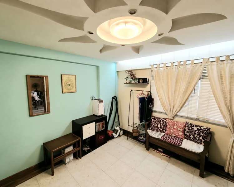 648 Woodlands Ring Road, 648 Woodlands Ring Road, 4 Bedrooms, 1,550 sqft, HDB Flat For Sale, by Aizah Ismail, 500227447 - Living Room - PropertyGuru.com.sg