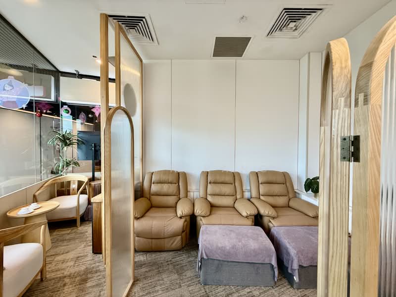 Rare Services Space @ Serangoon Garden | Prime Location | Ample Natural Light, , 431 sqft, Other Retail For Rent, by Sean Pang, 500227455 - Interior - CommercialGuru.com.sg