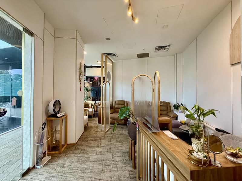 Rare Services Space @ Serangoon Garden | Prime Location | Ample Natural Light, , 431 sqft, Other Retail For Rent, by Sean Pang, 500227455 - Interior - CommercialGuru.com.sg