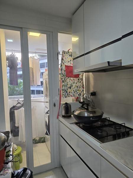 The Interlace, 206 Depot Road, Harbourfront / Telok Blangah, 2 Bedrooms, 1,066 sqft, Condominium For Sale, by Anne Wu, 500227469 - Kitchen - PropertyGuru.com.sg