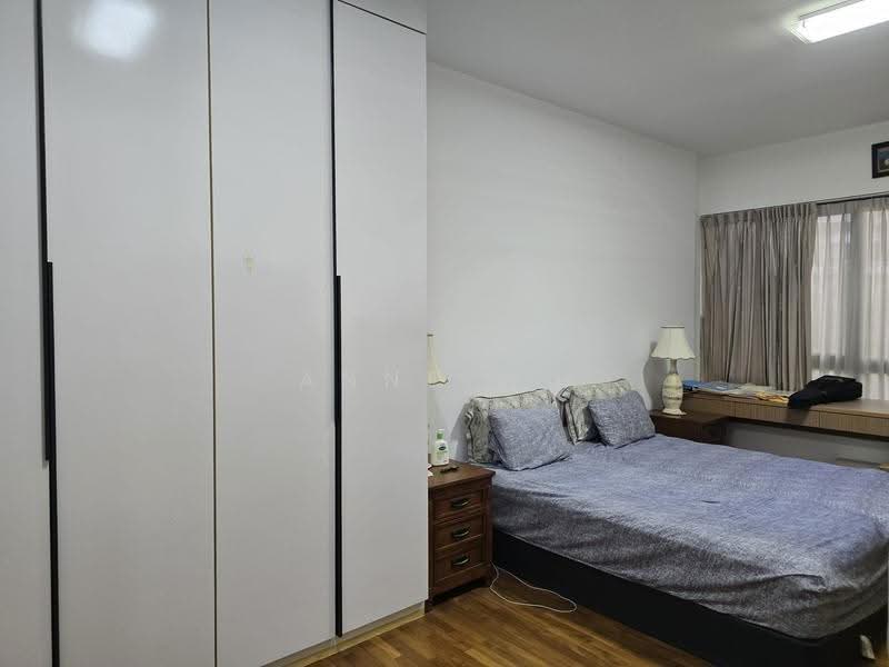 The Interlace, 206 Depot Road, Harbourfront / Telok Blangah, 2 Bedrooms, 1,066 sqft, Condominium For Sale, by Anne Wu, 500227469 - Bedroom - PropertyGuru.com.sg