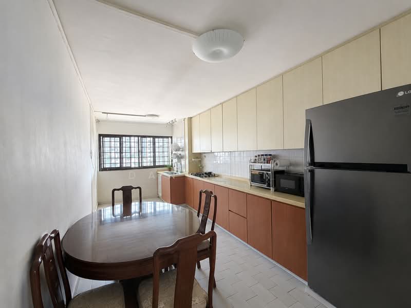 138 Bukit Batok West Avenue 6, 138 Bukit Batok West Avenue 6, 3 Bedrooms, 1,001 sqft, HDB Flat For Sale, by Dan Soon, 500227470 - Kitchen - PropertyGuru.com.sg