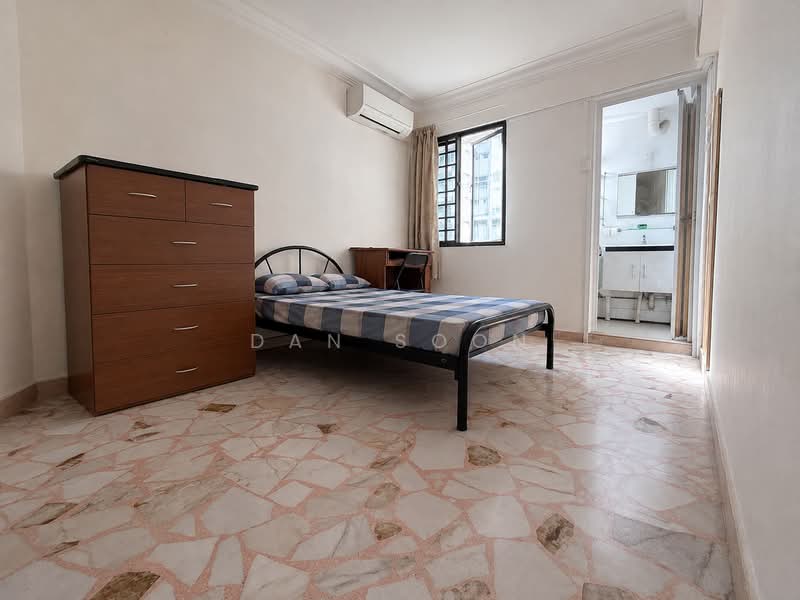 138 Bukit Batok West Avenue 6, 138 Bukit Batok West Avenue 6, 3 Bedrooms, 1,001 sqft, HDB Flat For Sale, by Dan Soon, 500227470 - Bedroom - PropertyGuru.com.sg