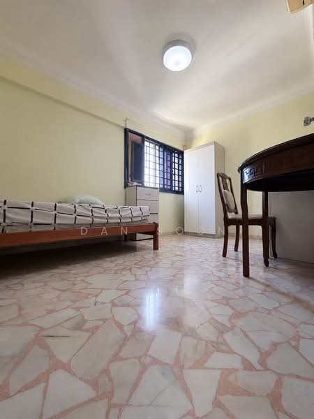 138 Bukit Batok West Avenue 6, 138 Bukit Batok West Avenue 6, 3 Bedrooms, 1,001 sqft, HDB Flat For Sale, by Dan Soon, 500227470 - Bedroom - PropertyGuru.com.sg
