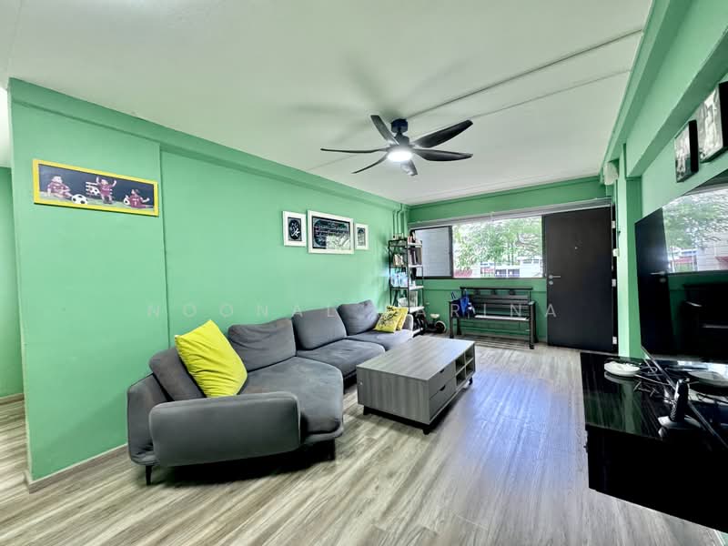 287 Yishun Avenue 6, 287 Yishun Avenue 6, 3 Bedrooms, 1,131 sqft, HDB Flat For Sale, by Noonal Farina, 500227491 - Living Room - PropertyGuru.com.sg