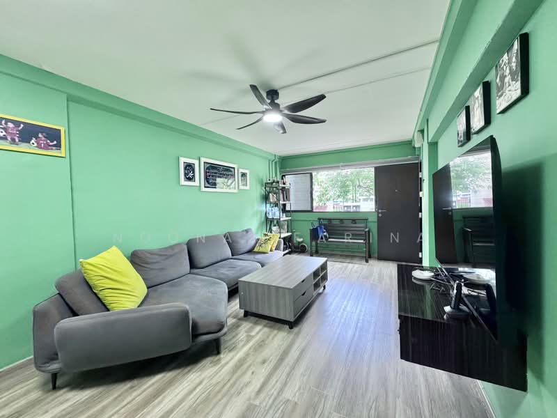 287 Yishun Avenue 6, 287 Yishun Avenue 6, 3 Bedrooms, 1,131 sqft, HDB Flat For Sale, by Noonal Farina, 500227491 - Living Room - PropertyGuru.com.sg