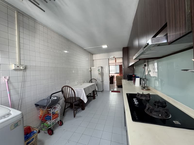 260 Yishun Street 22, 260 Yishun Street 22, Room Rental, 140 sqft, HDB Flat For Rent, by S. Pramchand, 500227508 - Kitchen - PropertyGuru.com.sg