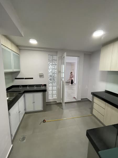 Orchid Park Condominium, 81 Yishun Street 81, 3 Bedrooms, 1,141 sqft, Condominium For Rent, by Desmond Tan, 500227517 - Kitchen - PropertyGuru.com.sg