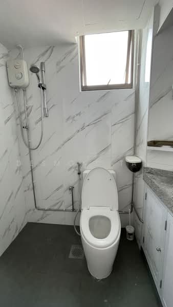 Orchid Park Condominium, 81 Yishun Street 81, 3 Bedrooms, 1,141 sqft, Condominium For Rent, by Desmond Tan, 500227517 - Bathroom - PropertyGuru.com.sg