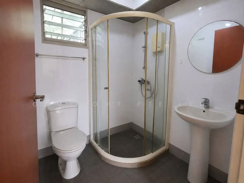 601A Punggol Central, 601A Punggol Central, 2 Bedrooms, 753 sqft, HDB Flat For Sale, by JASLIN LEE, 500227527 - Bathroom - PropertyGuru.com.sg
