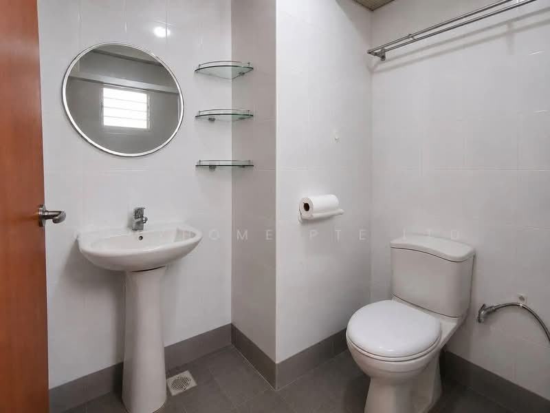 601A Punggol Central, 601A Punggol Central, 2 Bedrooms, 753 sqft, HDB Flat For Sale, by JASLIN LEE, 500227527 - Bathroom - PropertyGuru.com.sg