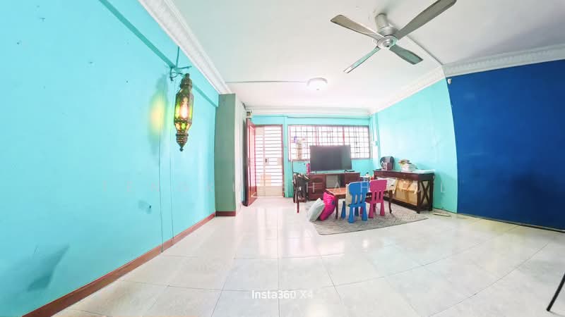 124 Geylang East Avenue 1, 124 Geylang East Avenue 1, 3 Bedrooms, 1,119 sqft, HDB Flat For Sale, by TENGKU SHAHRUL, 500227531 - Living Room - PropertyGuru.com.sg