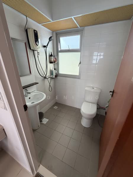 117B Jalan Tenteram, 117B Jalan Tenteram, 2 Bedrooms, 721 sqft, HDB Flat For Rent, by Eugene Ng, 500227532 - Bathroom - PropertyGuru.com.sg