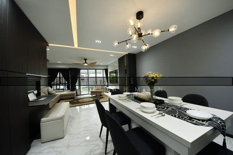 518A Tampines Central 7, 518A Tampines Central 7, 3 Bedrooms, 1,184 sqft, HDB Flat For Sale, by Azi Rahman, 500227535 - Living Room - PropertyGuru.com.sg