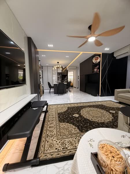 518A Tampines Central 7, 518A Tampines Central 7, 3 Bedrooms, 1,184 sqft, HDB Flat For Sale, by Azi Rahman, 500227535 - Living Room - PropertyGuru.com.sg
