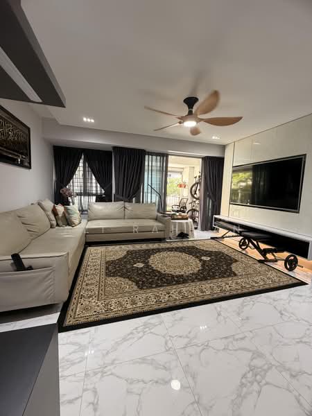 518A Tampines Central 7, 518A Tampines Central 7, 3 Bedrooms, 1,184 sqft, HDB Flat For Sale, by Azi Rahman, 500227535 - Living Room - PropertyGuru.com.sg
